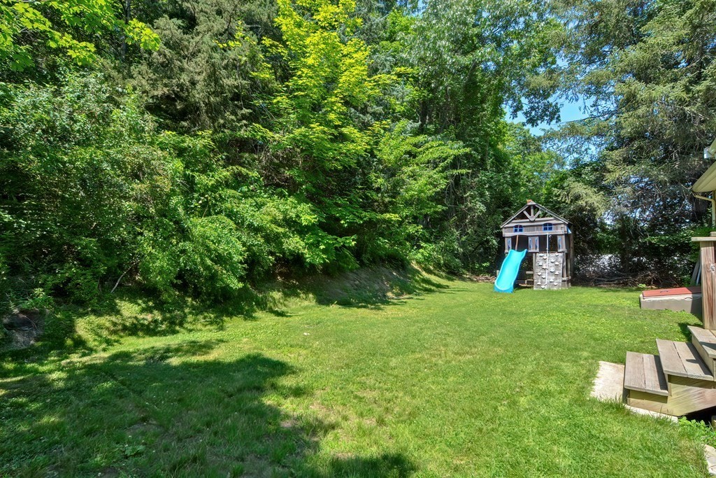 70 Roundtop Road Marlborough, MA 01752 - Photo 26 of 31 Gallery Image 26