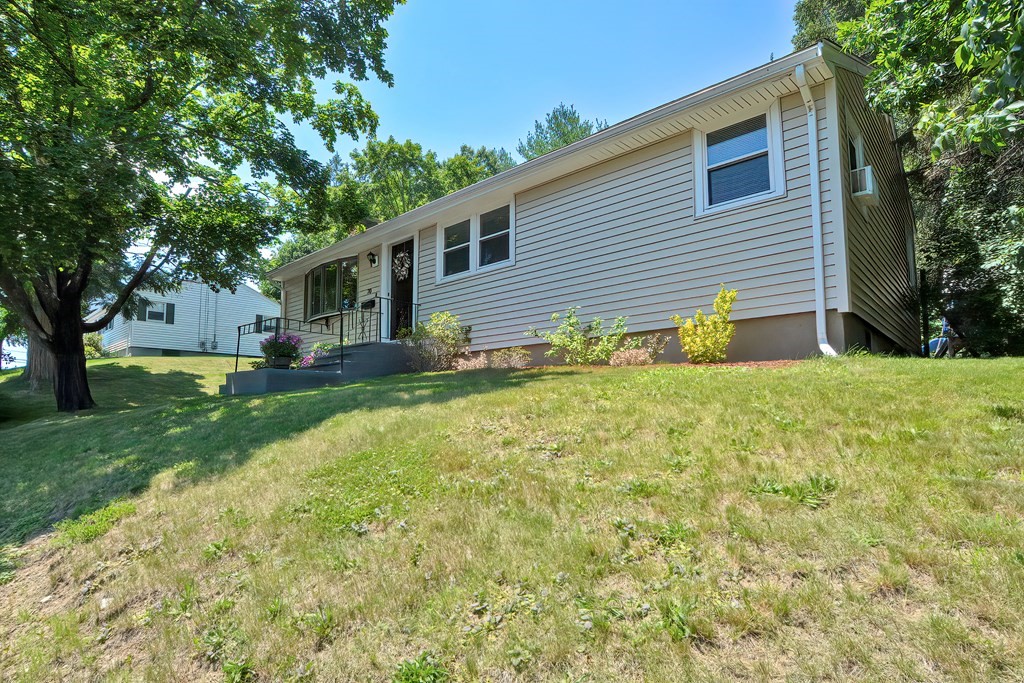 70 Roundtop Road Marlborough, MA 01752 - Photo 29 of 31 Gallery Image 29