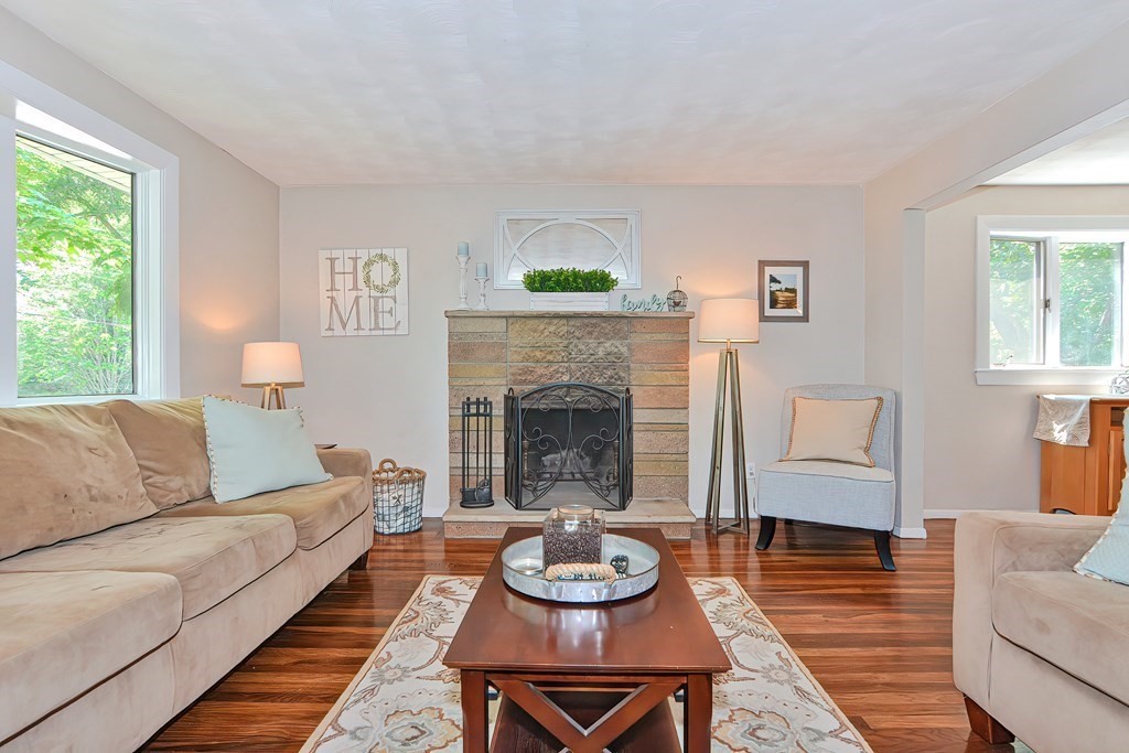 70 Roundtop Road Marlborough, MA 01752 - Photo 5 of 31 Gallery Image 5