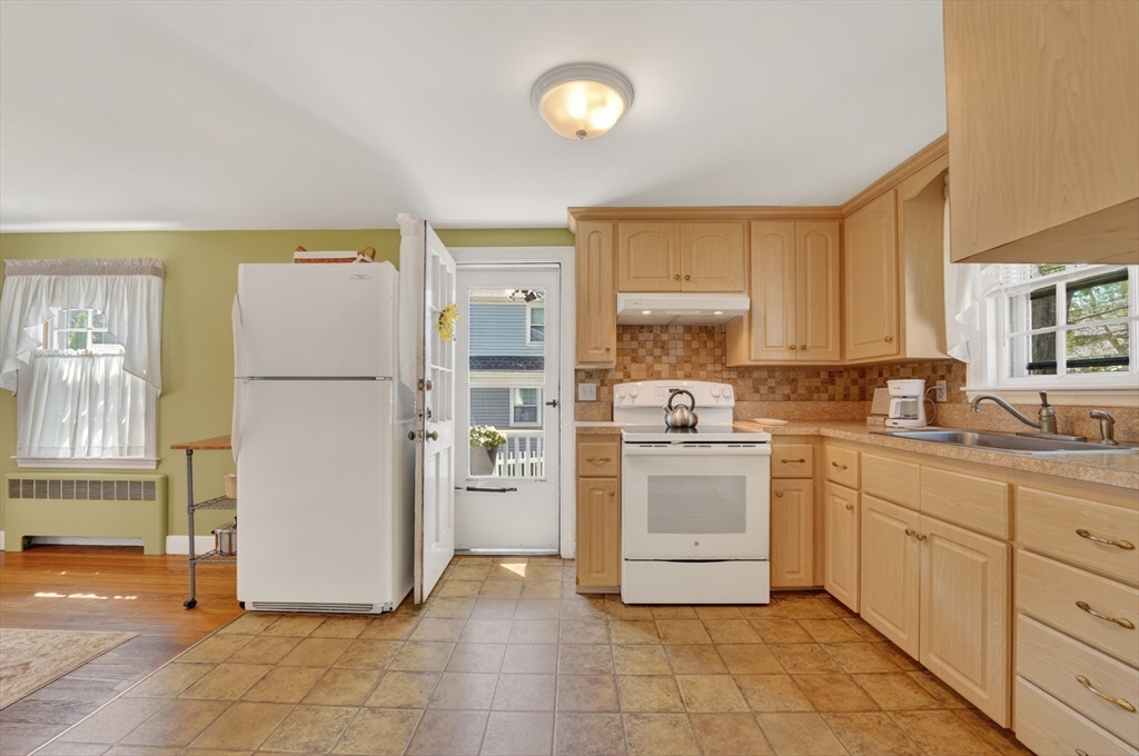 490 Webster Street Needham, MA 02494 - Photo 11 of 37