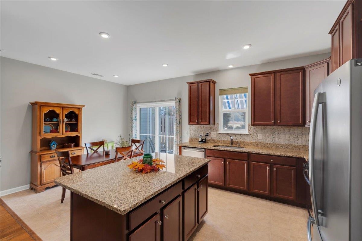 129 Roundtree Drive Simpsonville, SC 29681 - Photo 8 of 34 Gallery Image 8