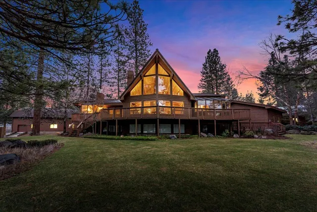 $949,000 | 17325 Nicklaus Court, Weed, CA 96094