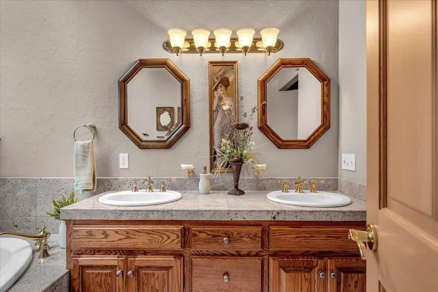 $949,000 | 17325 Nicklaus Court, Weed, CA 96094