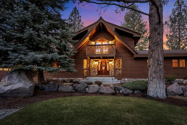 $949,000 | 17325 Nicklaus Court, Weed, CA 96094