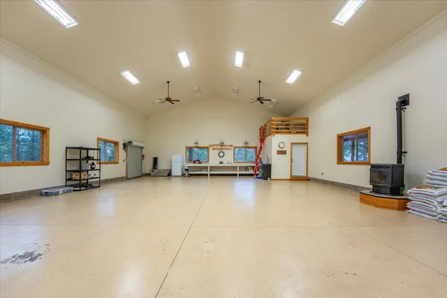 $949,000 | 17325 Nicklaus Court, Weed, CA 96094