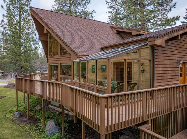 $949,000 | 17325 Nicklaus Court, Weed, CA 96094