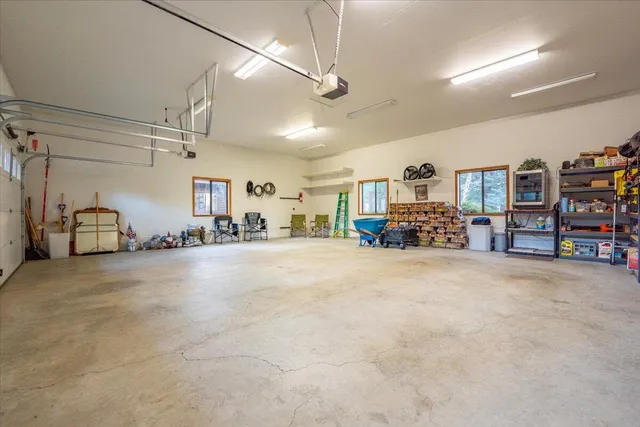 $949,000 | 17325 Nicklaus Court, Weed, CA 96094