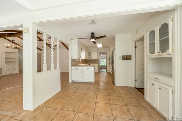 $2,195 | 425 Crestwind Drive, Windcrest, TX 78239