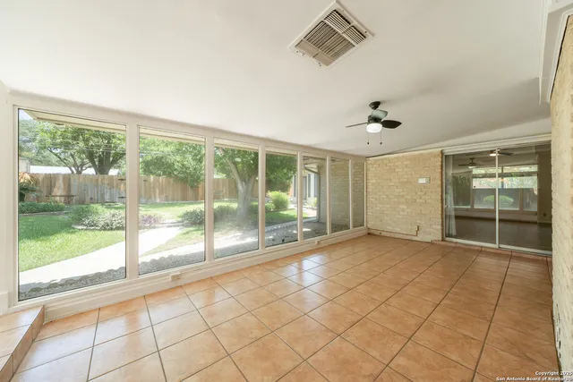 $2,195 | 425 Crestwind Drive, Windcrest, TX 78239