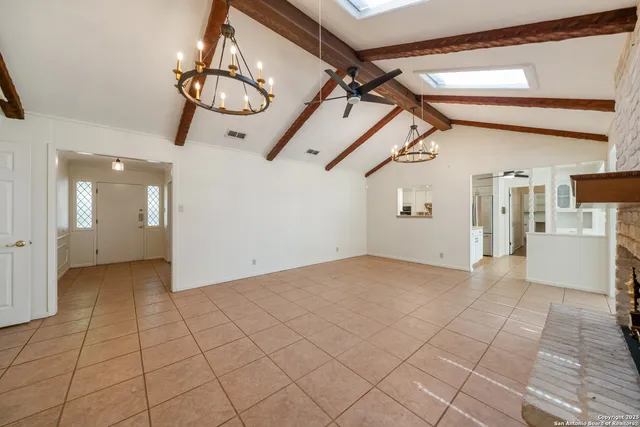 $2,195 | 425 Crestwind Drive, Windcrest, TX 78239