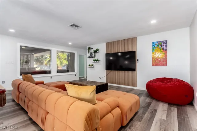 $820,000 | 5710 Madre Mesa Drive, Las Vegas, NV 89108