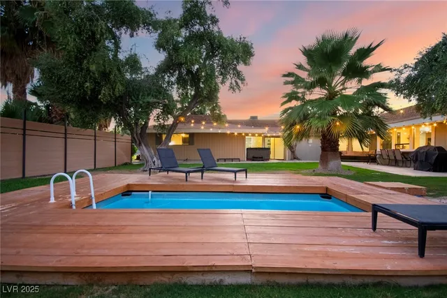 $820,000 | 5710 Madre Mesa Drive, Las Vegas, NV 89108