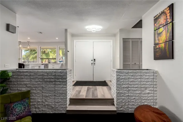 $820,000 | 5710 Madre Mesa Drive, Las Vegas, NV 89108