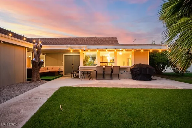 $820,000 | 5710 Madre Mesa Drive, Las Vegas, NV 89108