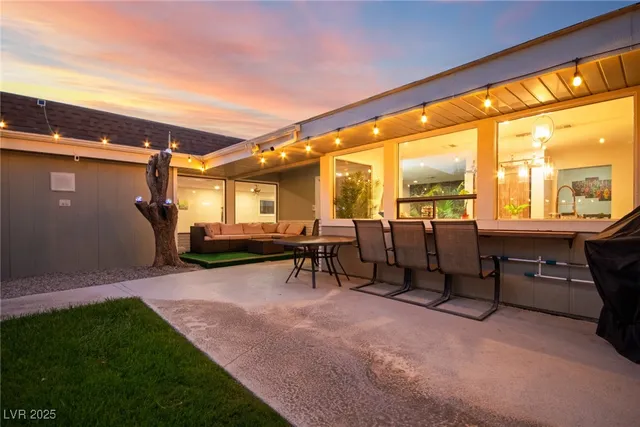 $820,000 | 5710 Madre Mesa Drive, Las Vegas, NV 89108