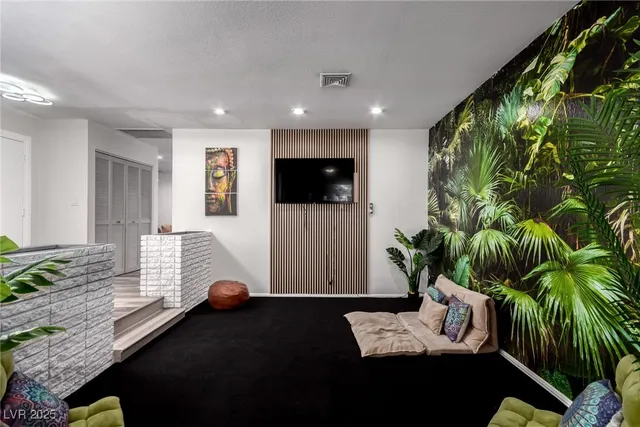 $820,000 | 5710 Madre Mesa Drive, Las Vegas, NV 89108