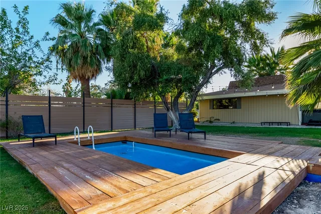 $820,000 | 5710 Madre Mesa Drive, Las Vegas, NV 89108