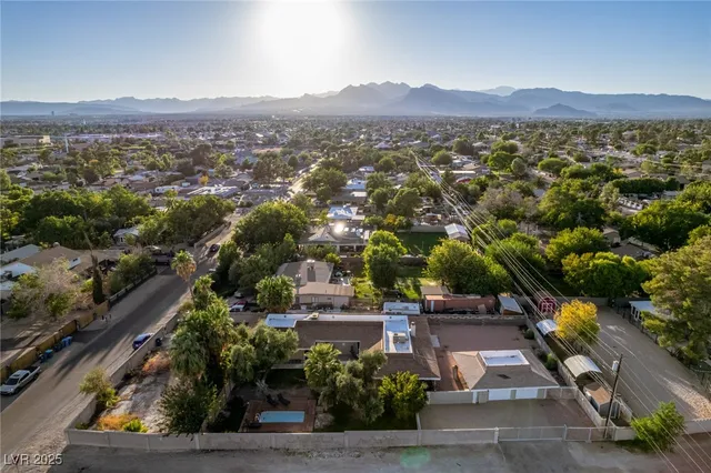 $820,000 | 5710 Madre Mesa Drive, Las Vegas, NV 89108