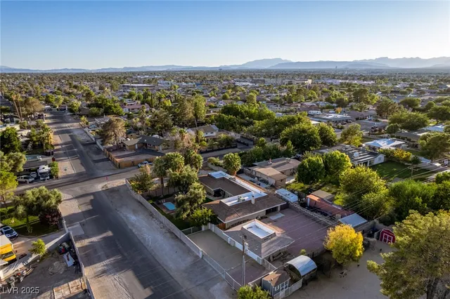 $820,000 | 5710 Madre Mesa Drive, Las Vegas, NV 89108