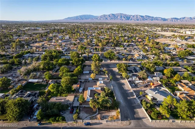 $820,000 | 5710 Madre Mesa Drive, Las Vegas, NV 89108