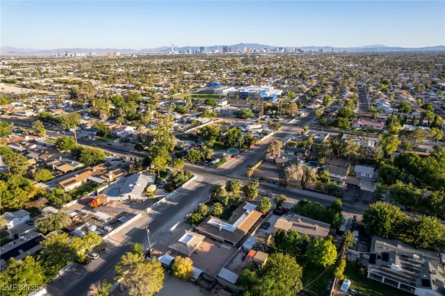 $820,000 | 5710 Madre Mesa Drive, Las Vegas, NV 89108