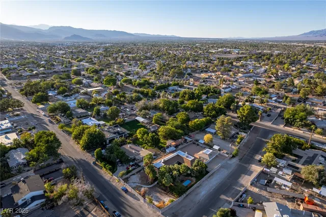 $820,000 | 5710 Madre Mesa Drive, Las Vegas, NV 89108