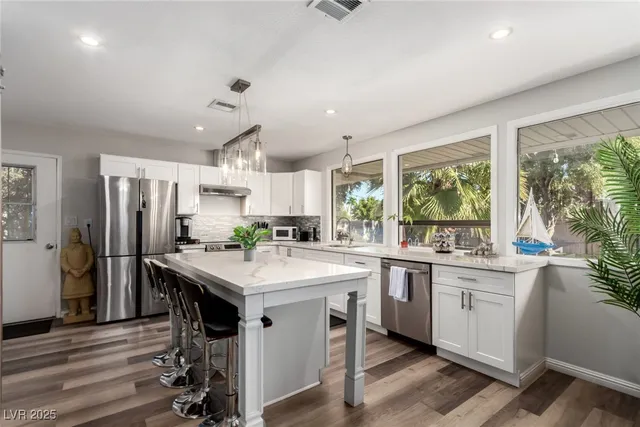 $820,000 | 5710 Madre Mesa Drive, Las Vegas, NV 89108