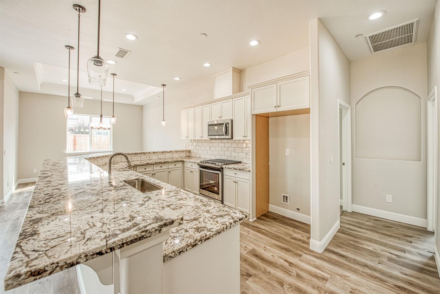 603 Alpine Way Madera, CA 93636 - Photo 2 of 38 Gallery Image 2
