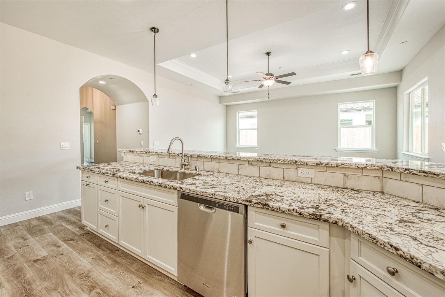 603 Alpine Way Madera, CA 93636 - Photo 35 of 38 Gallery Image 35