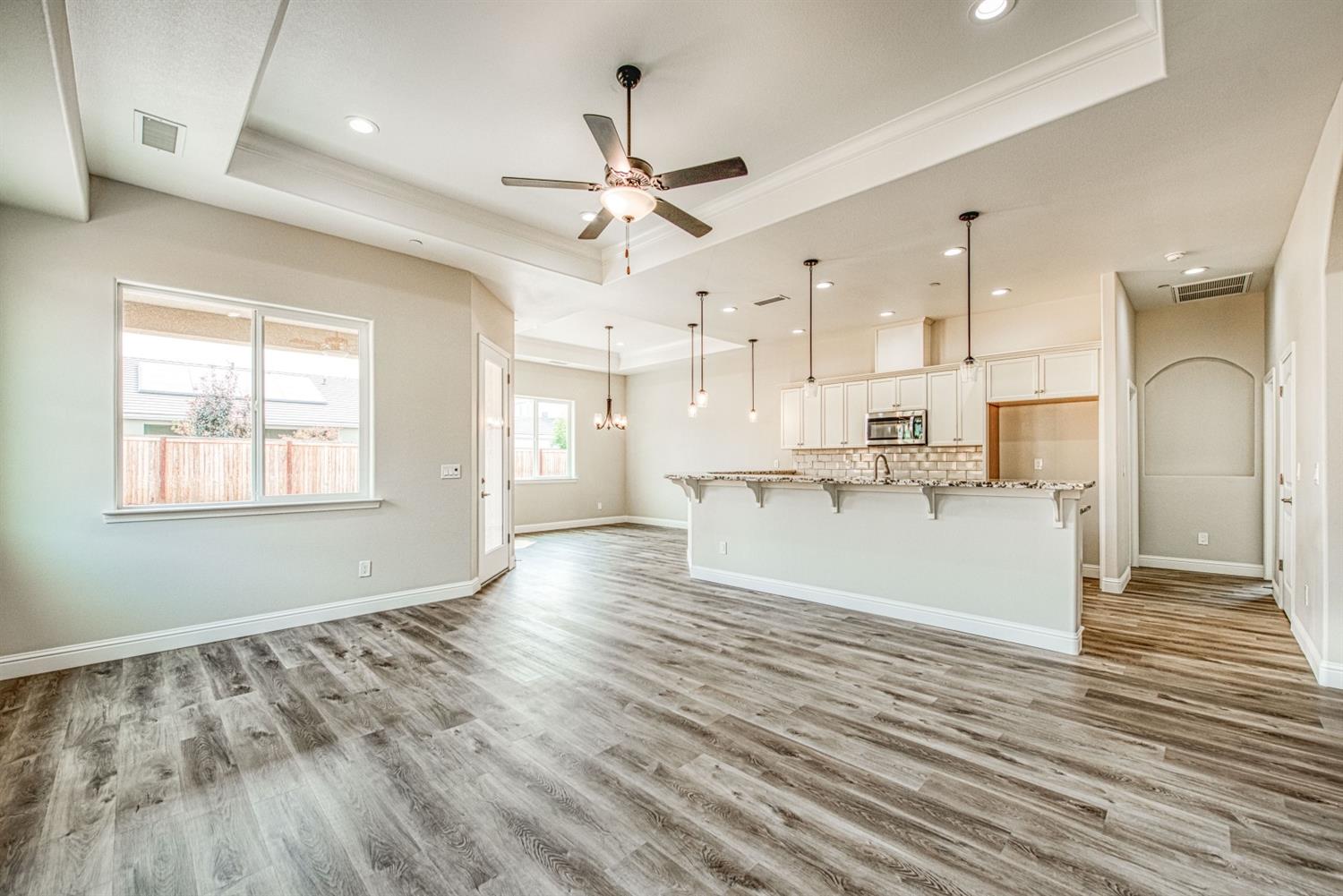 603 Alpine Way Madera, CA 93636 - Photo 5 of 38 Gallery Image 5