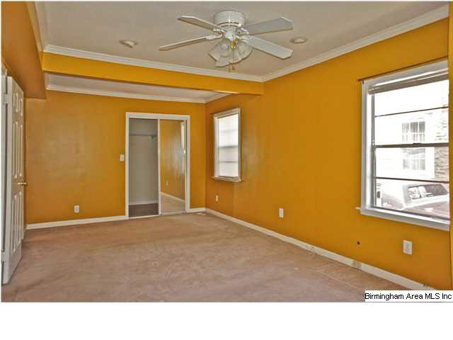 720 Center Place Southwest Birmingham, AL 35211 - Photo 12 of 32