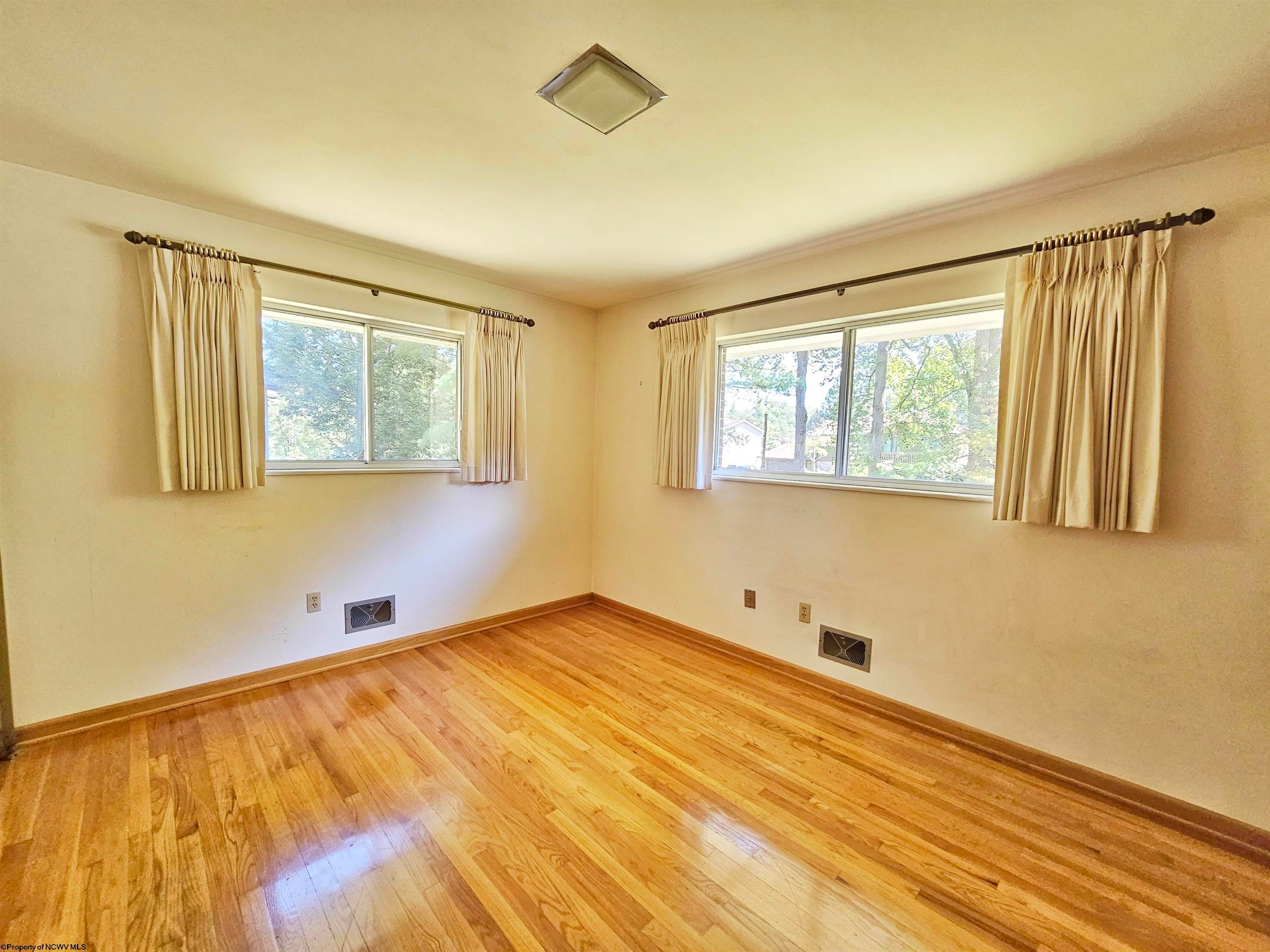 879 Country Club Road Clarksburg, WV 26301 - Photo 8 of 16 Gallery Image 8