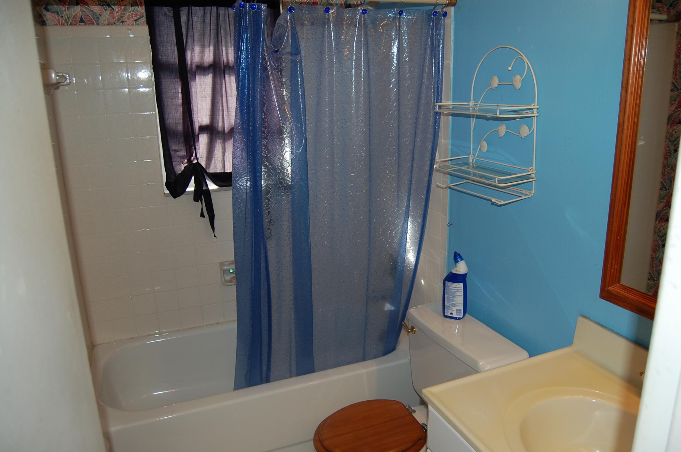4451-4453 Southeast Village Road Stuart, FL 34997 - Photo 8 of 10 007