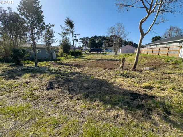 $159,500 | 1st Street Southeast, Unit 7800 01, Bandon, OR 97411