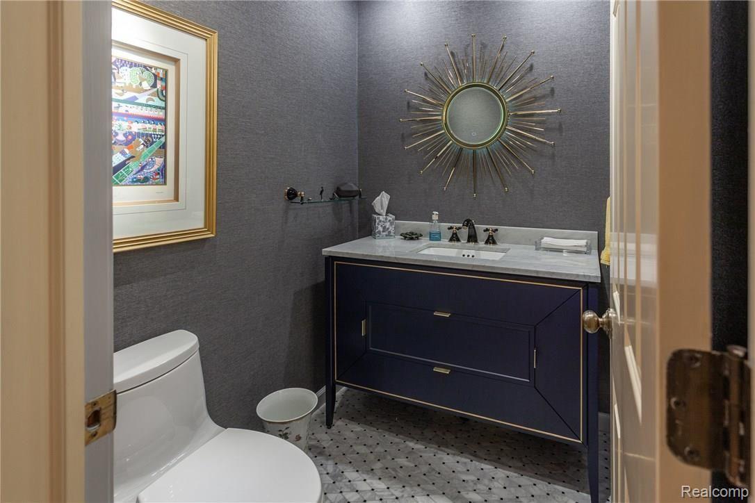 698 Southfield Road Birmingham, MI 48009 - Photo 22 of 39 IMG_5404.jpg