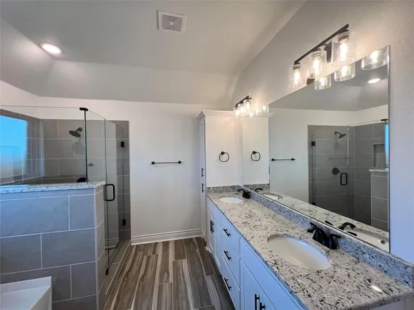 $1,895 | 706 Greyson Lane, Greenville, TX 75402