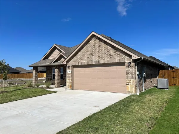 $1,895 | 706 Greyson Lane, Greenville, TX 75402