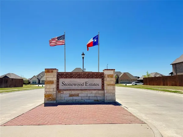 $1,895 | 706 Greyson Lane, Greenville, TX 75402