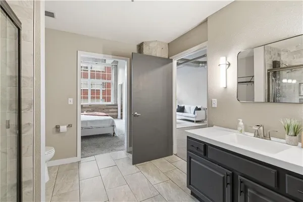 $270,000 | 321 West 7th Street, Unit 402, Kansas City, MO 64105
