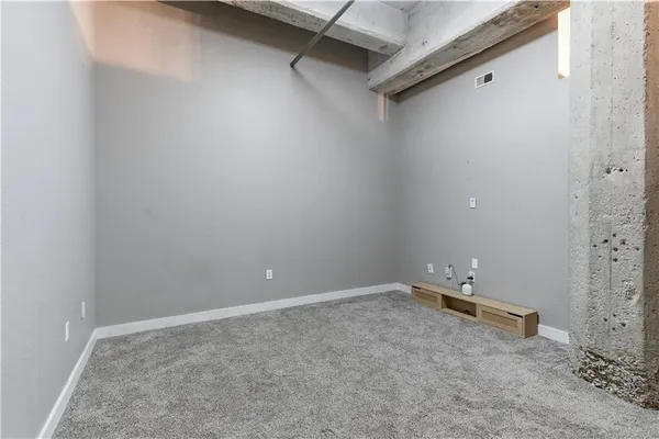 $270,000 | 321 West 7th Street, Unit 402, Kansas City, MO 64105