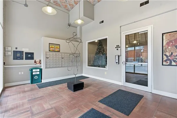 $270,000 | 321 West 7th Street, Unit 402, Kansas City, MO 64105