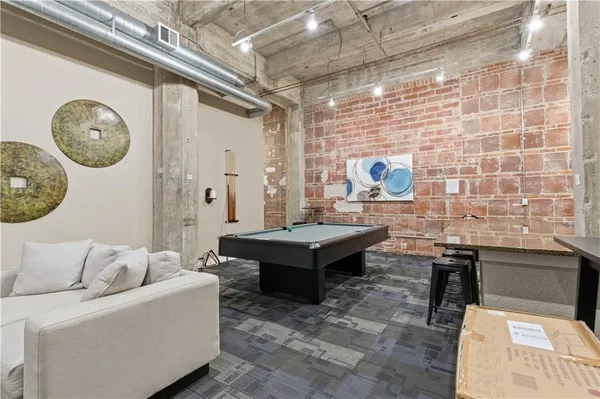 $270,000 | 321 West 7th Street, Unit 402, Kansas City, MO 64105