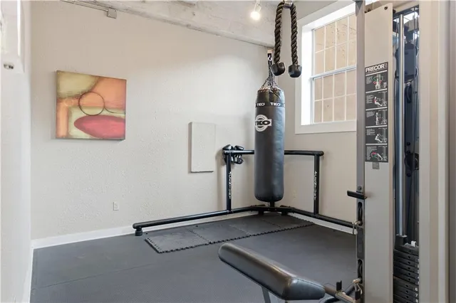 $275,000 | 321 West 7th Street, Unit 402, Kansas City, MO 64105