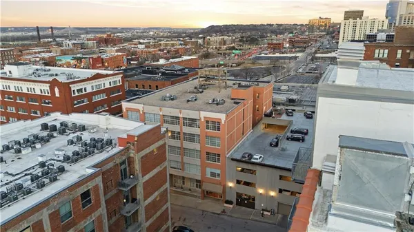 $270,000 | 321 West 7th Street, Unit 402, Kansas City, MO 64105
