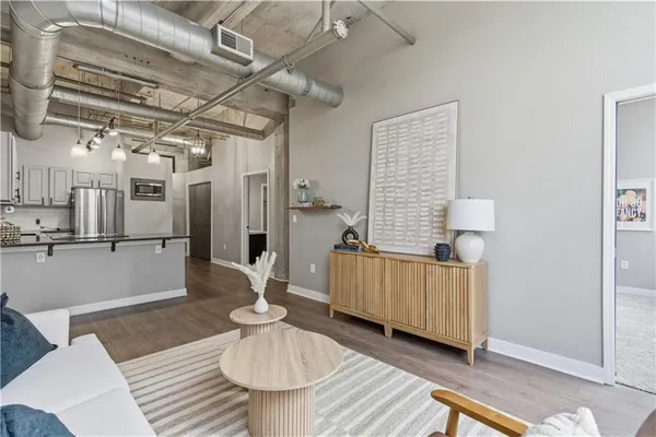 $270,000 | 321 West 7th Street, Unit 402, Kansas City, MO 64105