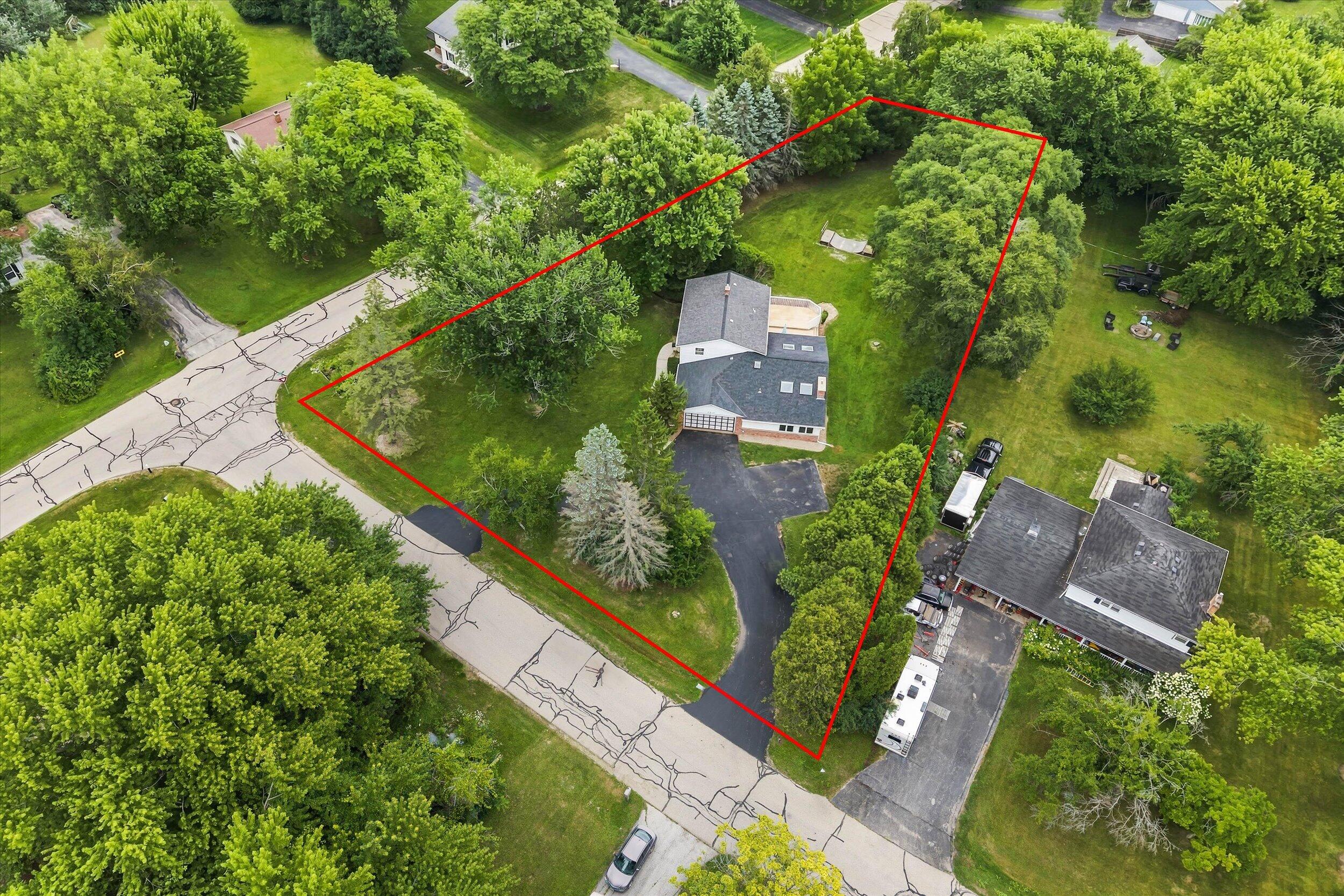 2517 West Chestnut Road Mequon, WI 53092 - Photo 52 of 59 54-Aerial