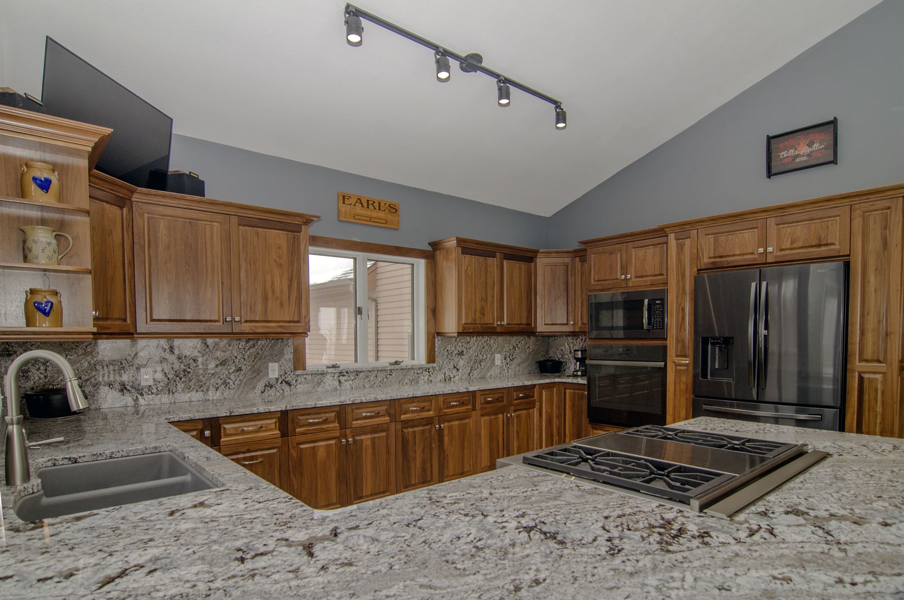 1033 Palin Farm Road Derby, VT 05829 - Photo 8 of 40 Gallery Image 8