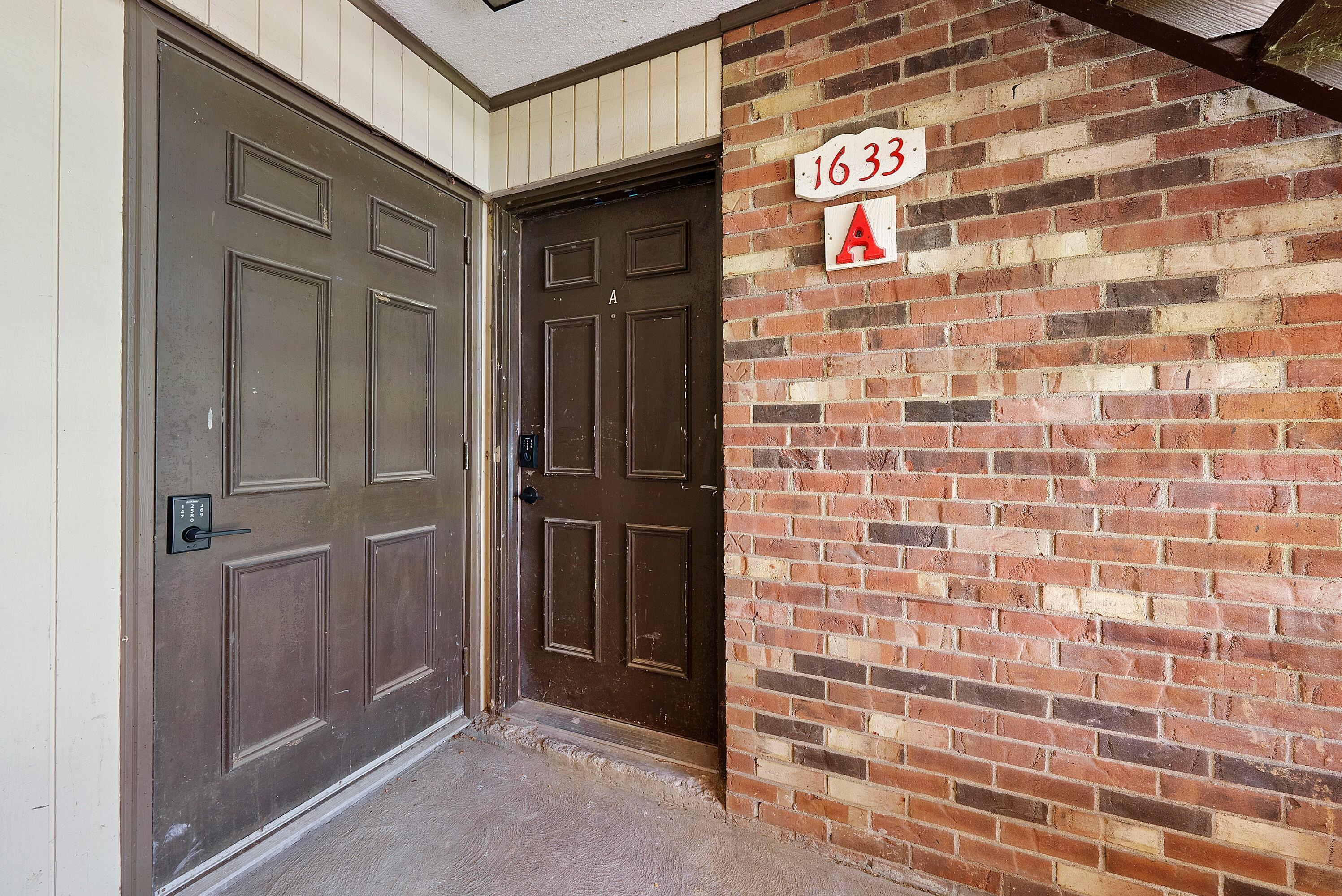1633 McNaughten Road, Unit 1633A Columbus, OH 43232 - Photo 10 of 21 DSC00972
