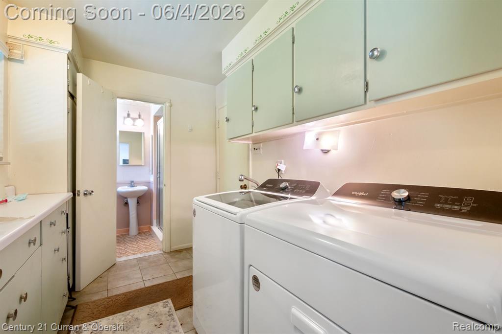 36634 West Lyman Road Farmington, MI 48331 - Photo 24 of 53 Gallery Image 24