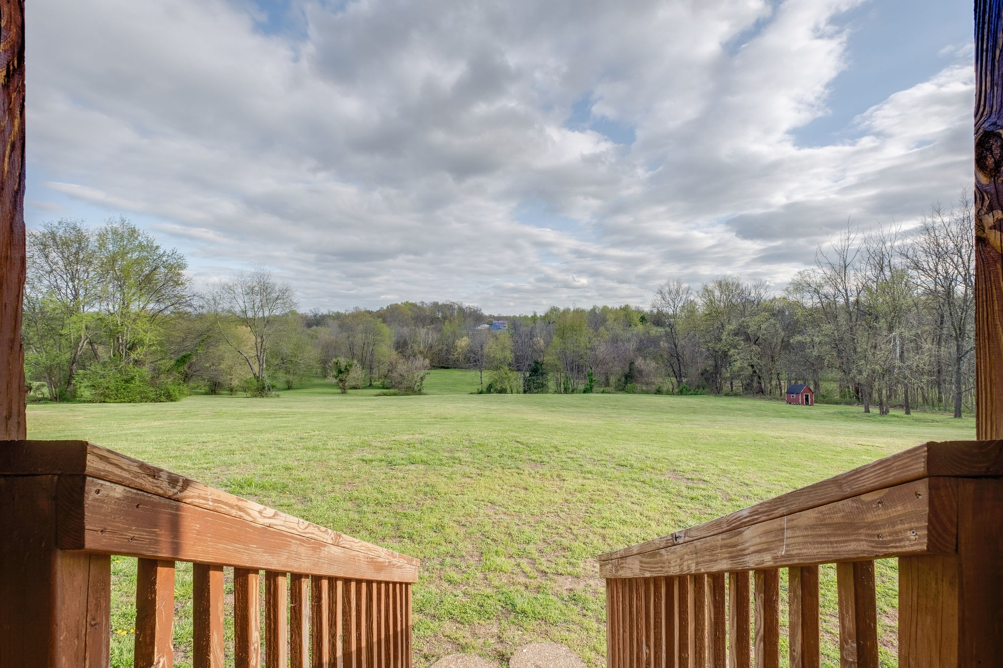 320 Crafton Road Portland, TN 37148 - Photo 25 of 28 a view of an outdoor space and a yard